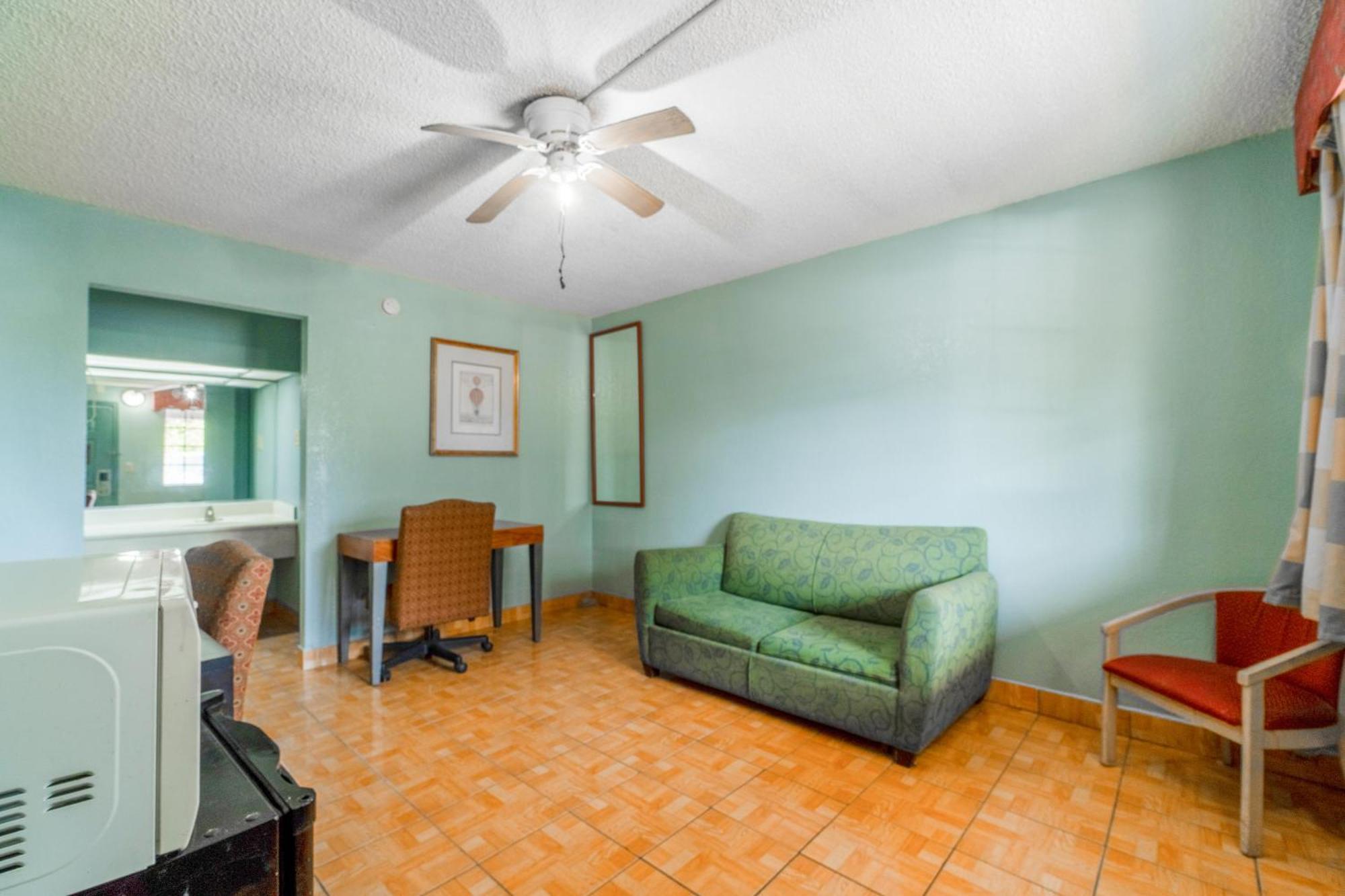 Lone Star Inn & Suites By Oyo Harlingen Tx Exteriör bild