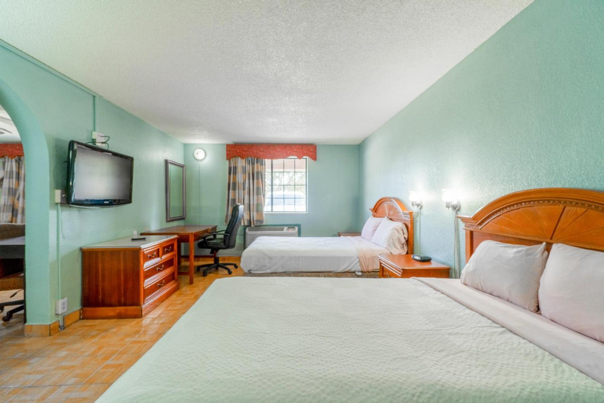 Lone Star Inn & Suites By Oyo Harlingen Tx Exteriör bild