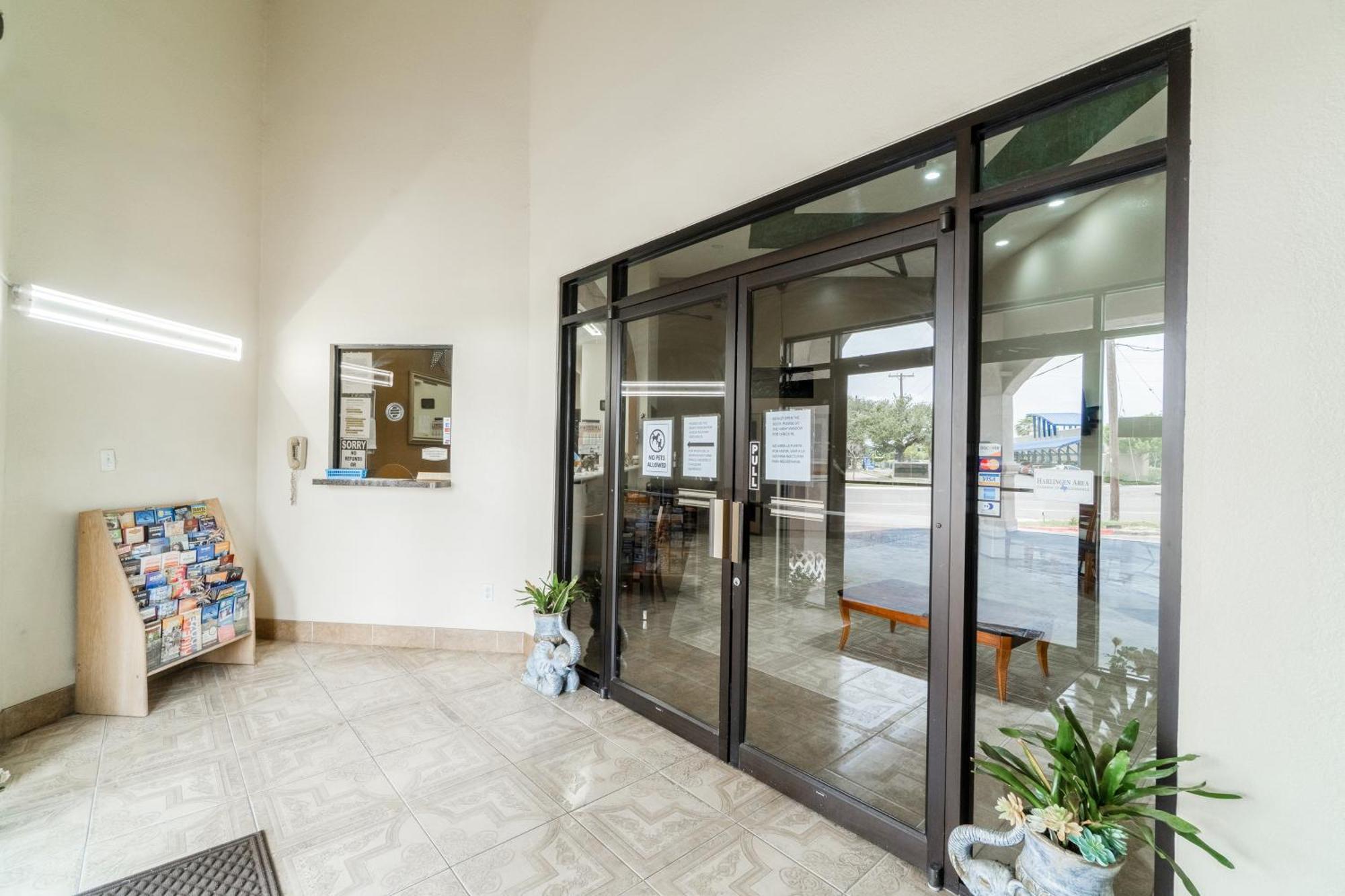 Lone Star Inn & Suites By Oyo Harlingen Tx Exteriör bild