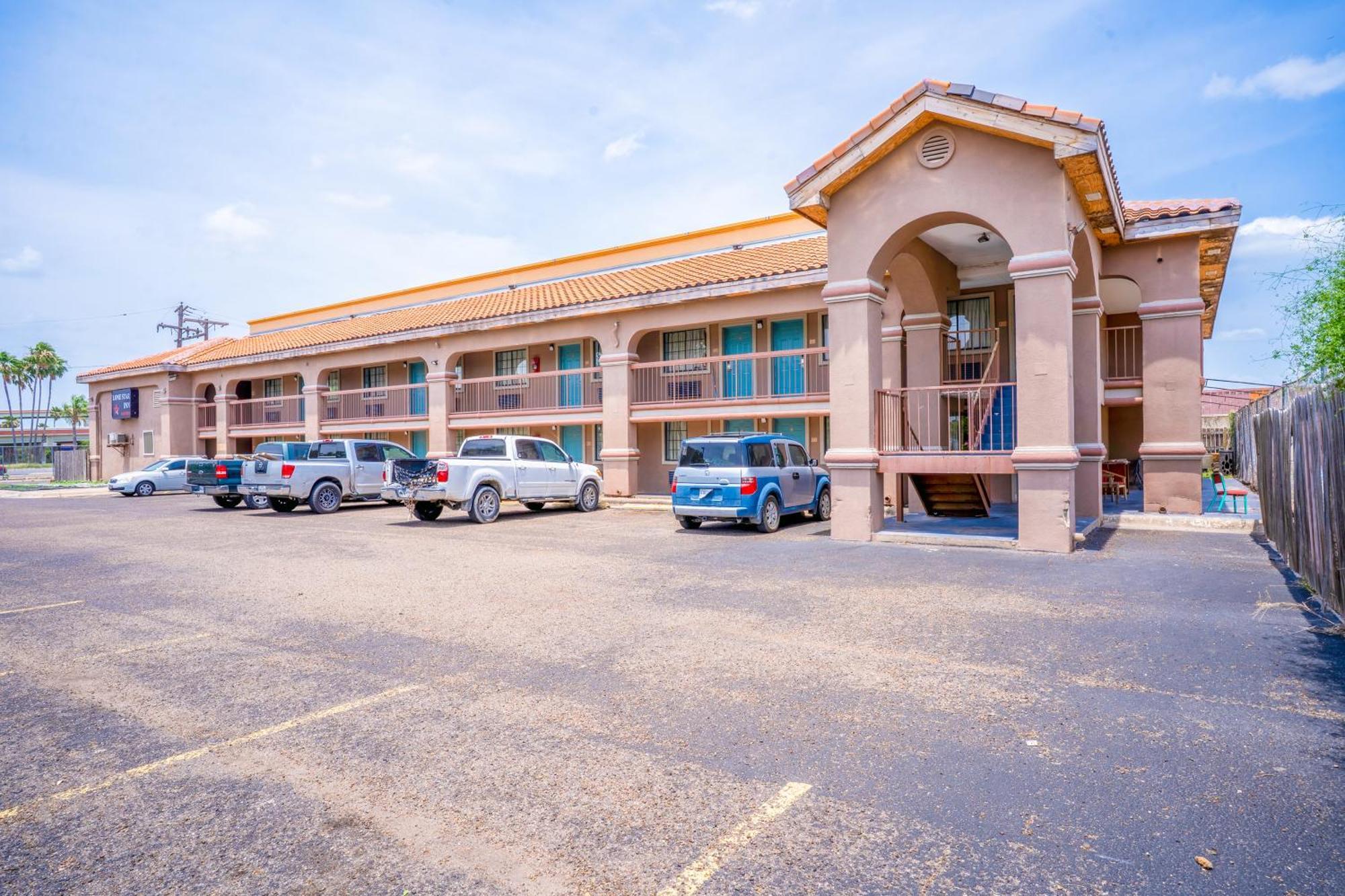 Lone Star Inn & Suites By Oyo Harlingen Tx Exteriör bild