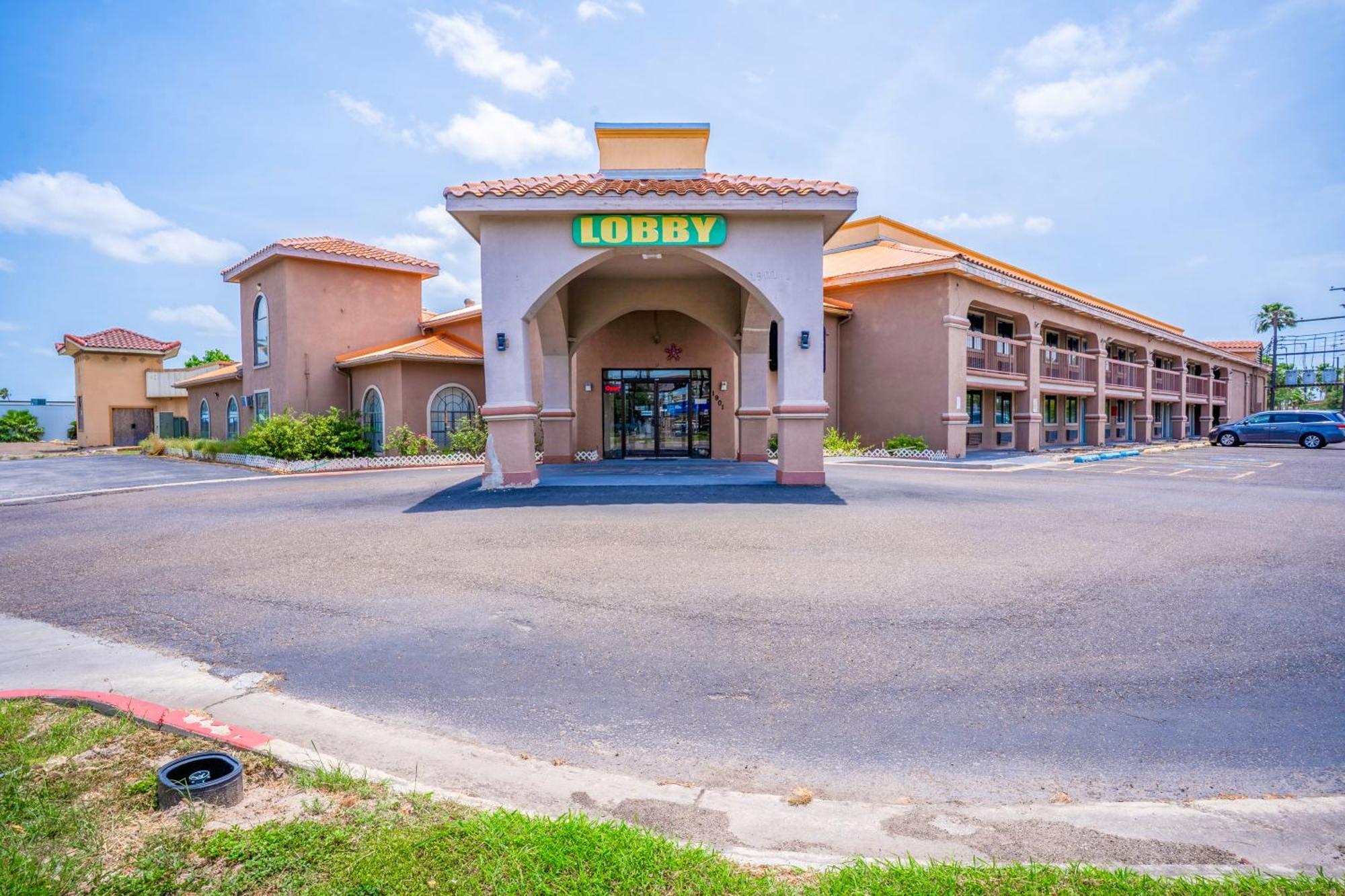 Lone Star Inn & Suites By Oyo Harlingen Tx Exteriör bild